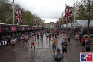 ロンドンマラソン、バッキンガム宮殿からゴールへ